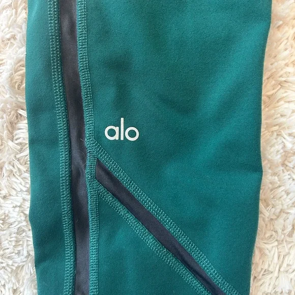 ALO Yoga Talia Full Length Leggings in Evermint Green Size Medium High Rise - Picture 9 of 9